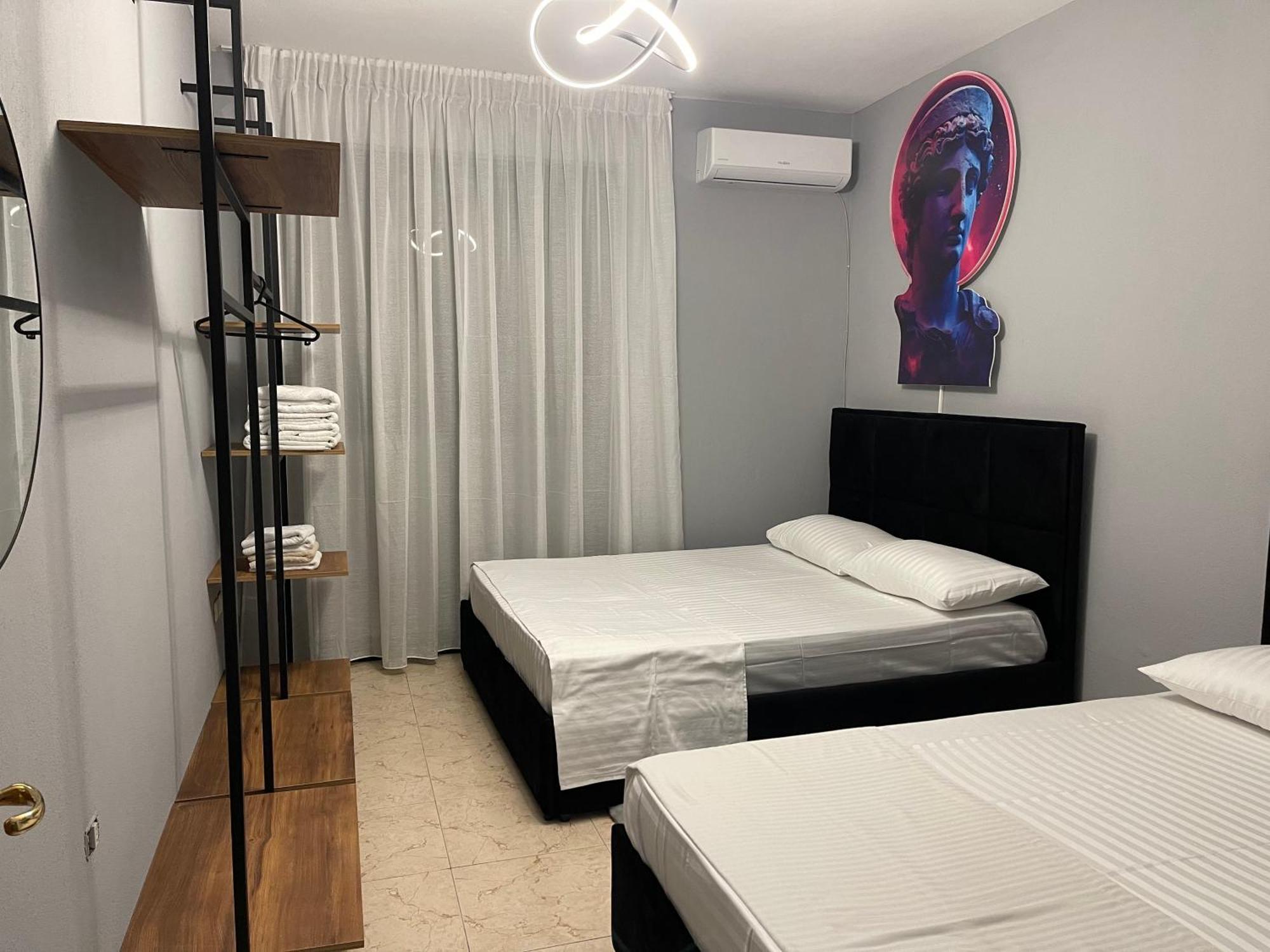 Super House 2 Blloku - 3 Rooms Tirana Extérieur photo