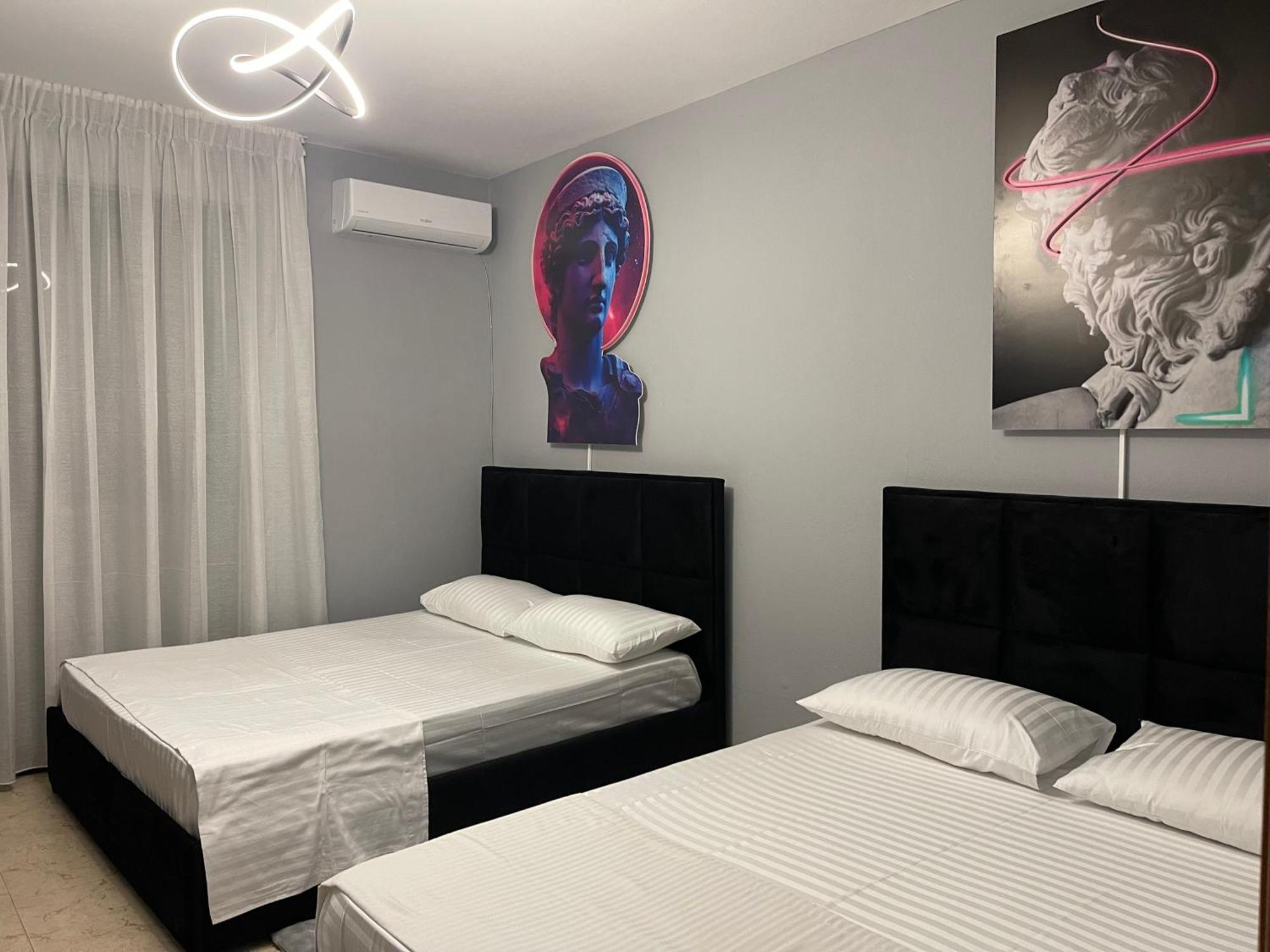 Super House 2 Blloku - 3 Rooms Tirana Extérieur photo