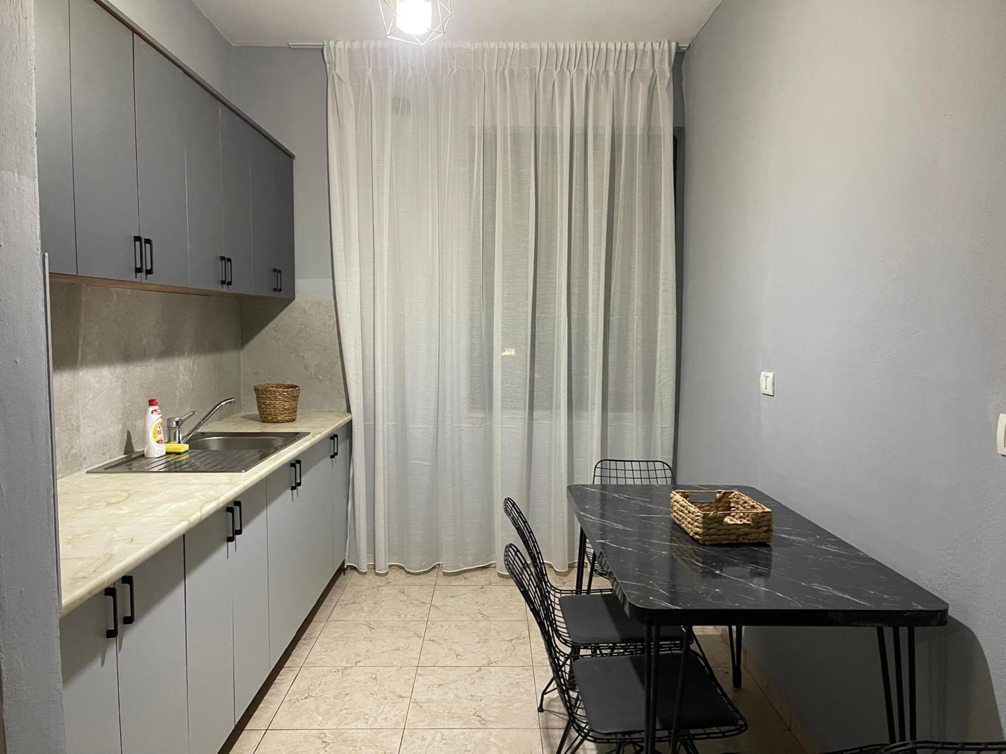 Super House 2 Blloku - 3 Rooms Tirana Extérieur photo
