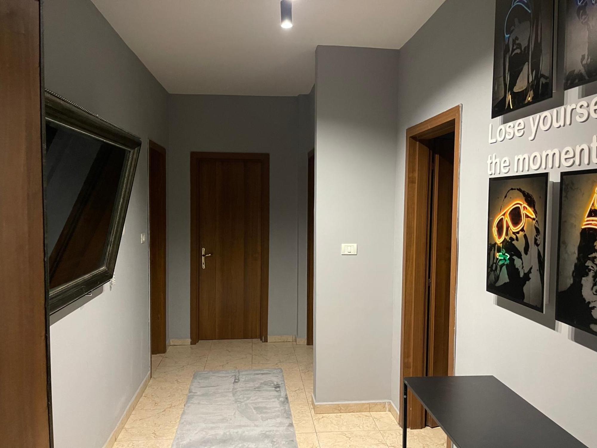 Super House 2 Blloku - 3 Rooms Tirana Extérieur photo