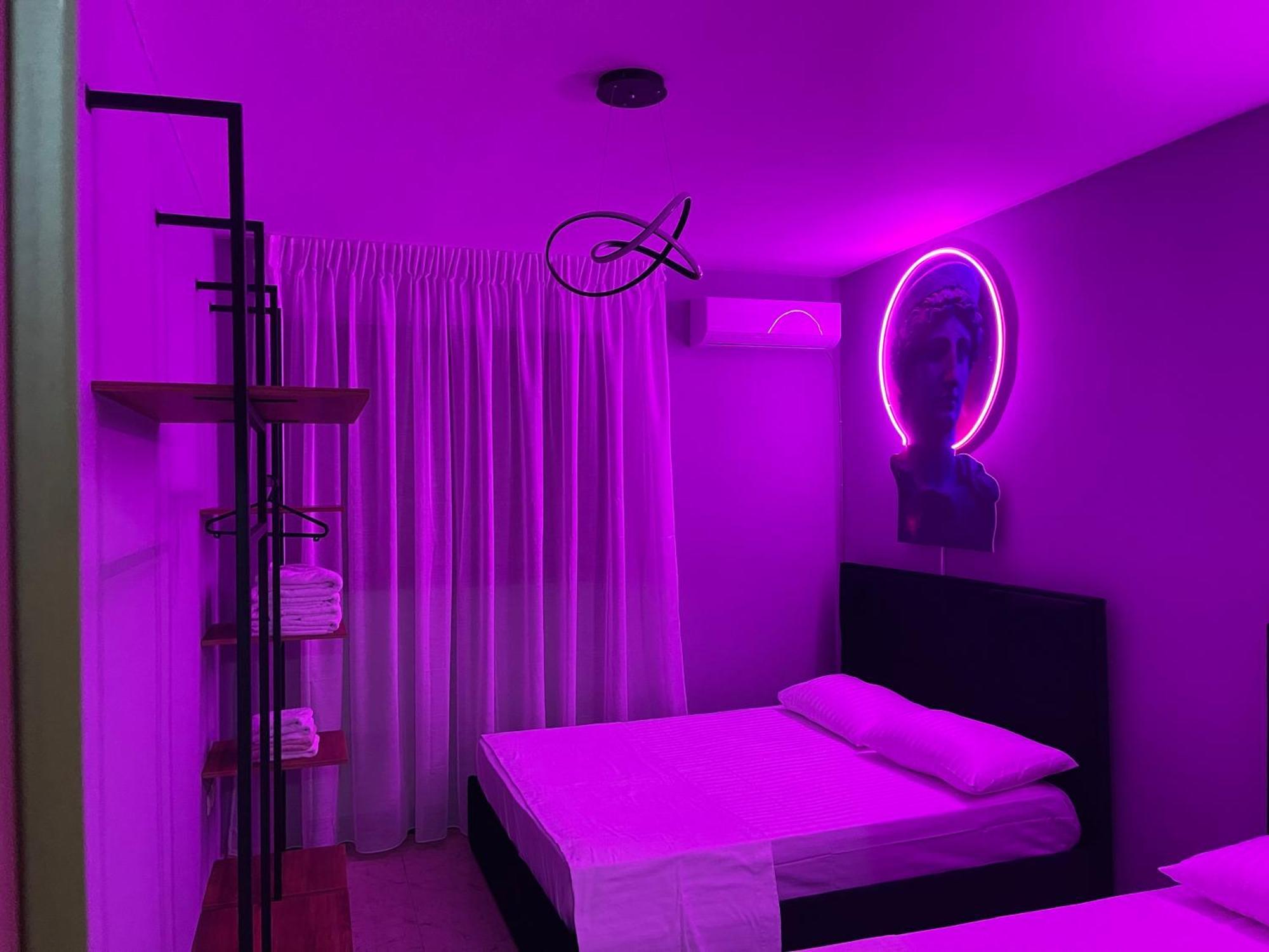 Super House 2 Blloku - 3 Rooms Tirana Extérieur photo