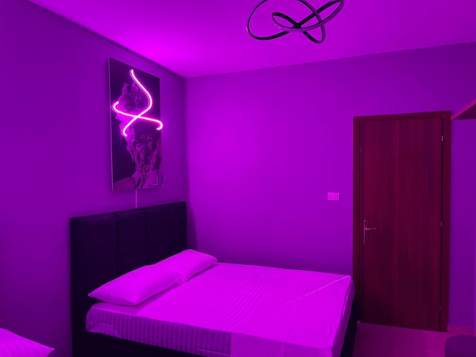 Super House 2 Blloku - 3 Rooms Tirana Extérieur photo